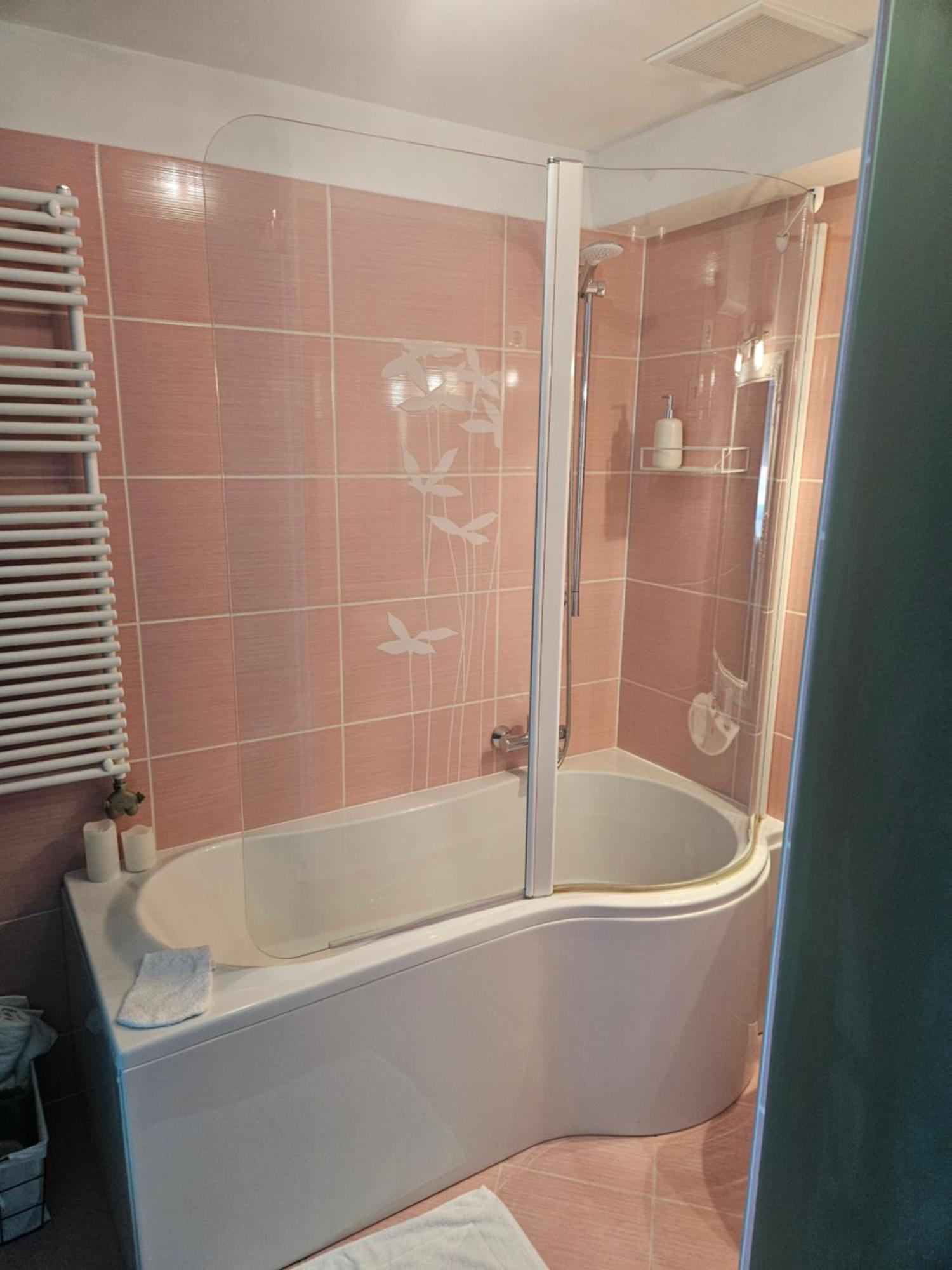 Hellowine Apartman Eger Exterior foto